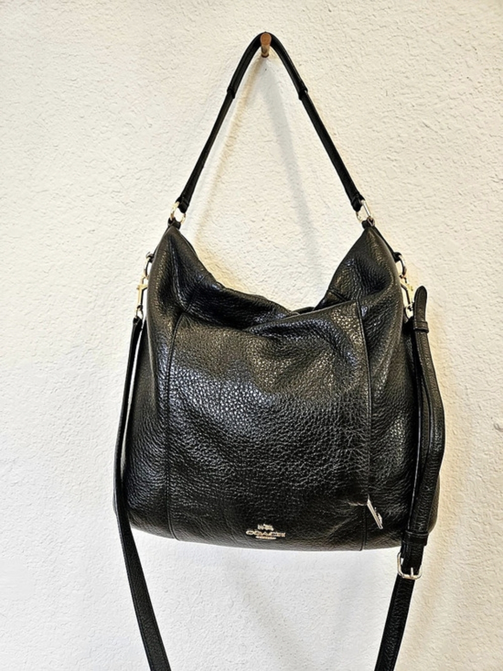Coach Black Leather Mia Shoulder Bag Hobo Handbag Gold Hardware